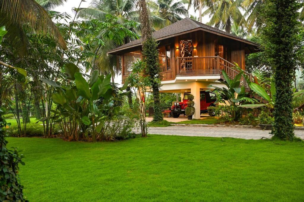 Villa Woods & Palms Pollāchi Exterior photo